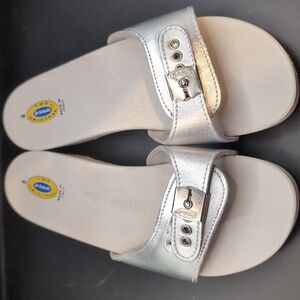 Dr. Scholl's Original Collection Silver Leather Buckle Slide Sandal Made Italy